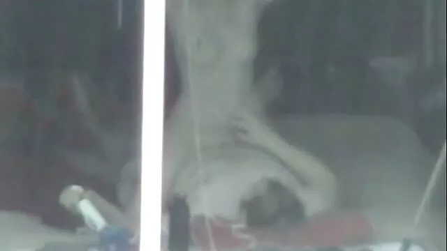 La chica a la porno sub en castellano que le gusta trabajar con los pies
