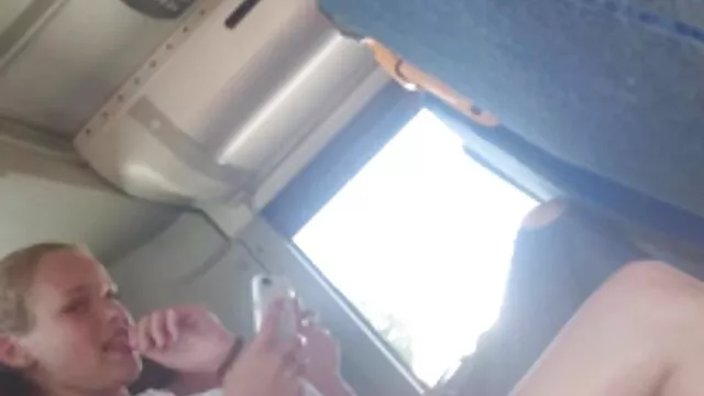 Chica madura trabaja en sus grandes tetas incesto subtitulado en español