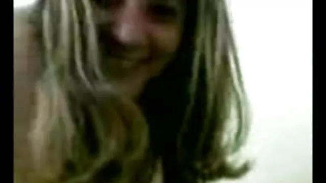 Hermosa sexo anal subtitulado en español perra se folla con los dedos