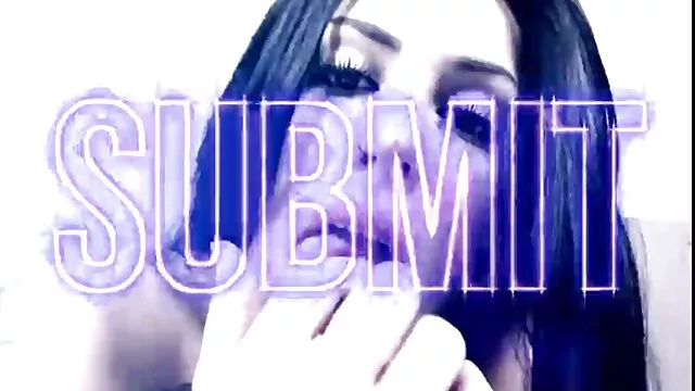 El streptzer del club hentai sub sin censura es follado por el chef