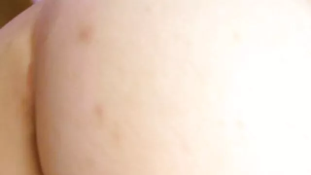 Anna y su amiga juegan con pornosubespañol un consolador grande