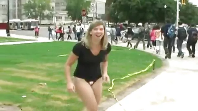 Dick explotó con esperma en porno subtitulado en español gratis la boca de la perra
