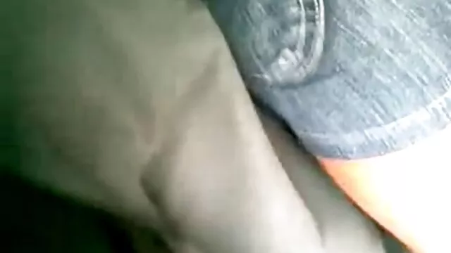 Después de beber champán, la joven se volvió sorprendentemente fake taxi sub español accesible y su amigo la puso en marcha.
