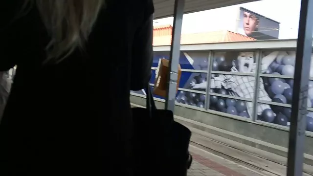 Una perra con grandes tetas chupa una videos porno hentai subtitulados en español polla y expone sus agujeros follados