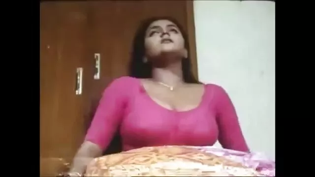 La joven zorra Nadia se folla su coño rosado con peliculas pornos con subtitulos en español una polla gruesa de goma