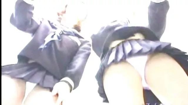 Jovencita de xnxx subtítulos coño depilado en la cabaña de la playa!