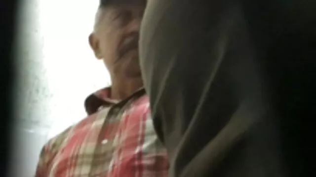 En un elegante resort de peliculas porno sub español montaña, una joven siempre encontrará algo que hacer