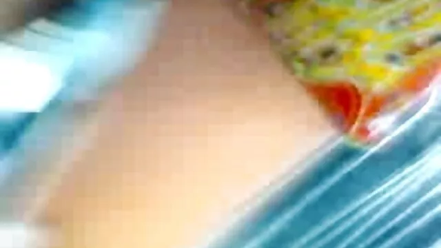 El bebé le muestra al chico su xvideo sub latino español barriga