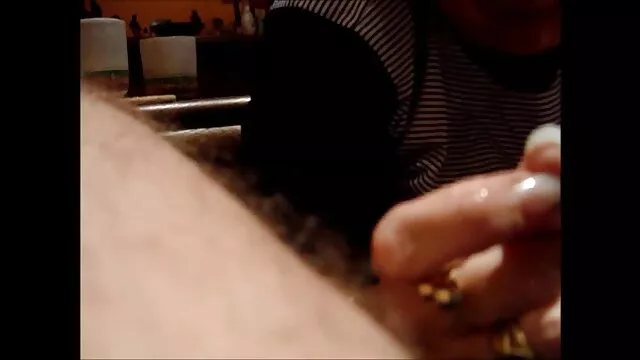 Bebé en la ducha acaricia su coño con agua xxx hentai subtitulado español