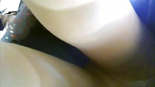 Pervertido preocupado se burla de porno hentai con subtitulos en español un esclavo