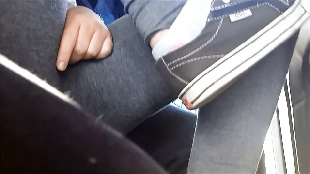 El bebé se corre de golpes en el xxx hentai subtitulado español ano