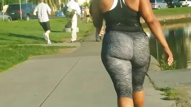 Sexy Asian Snow Maiden recibió una xxx sub en español gran cantidad de esperma como regalo