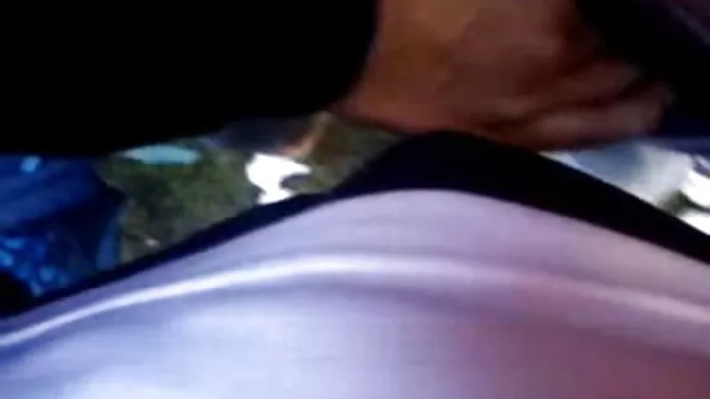 Asiática le hizo porno sub castellano un masaje erótico a su amiga y le lamió el coño